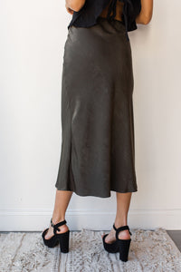 mode, sweet and simple middy skirt