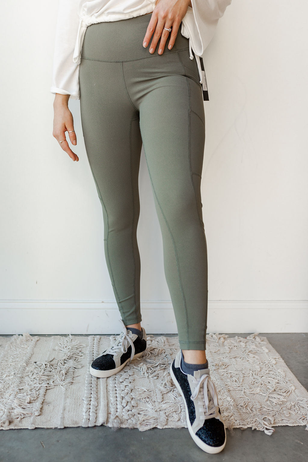 ribbed legging with pockets