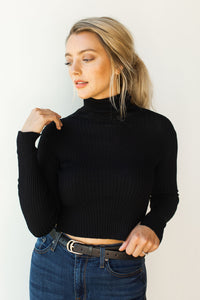 mode, side slit turtle neck crop