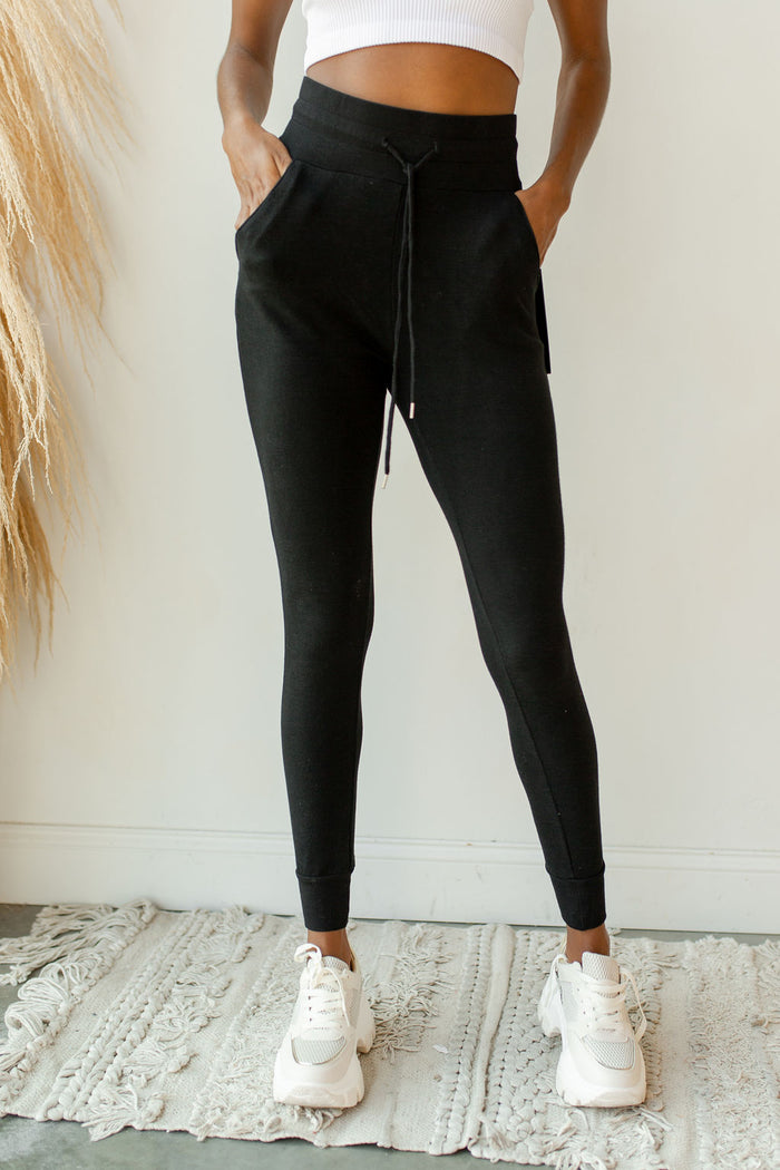mode, highwaist slim fit joggers