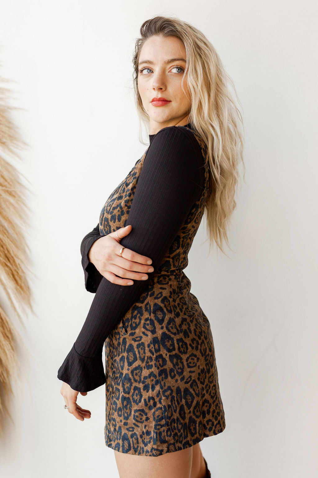 mode, stars above ribbed fitted top