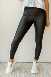 mode, foiled scale print leggings