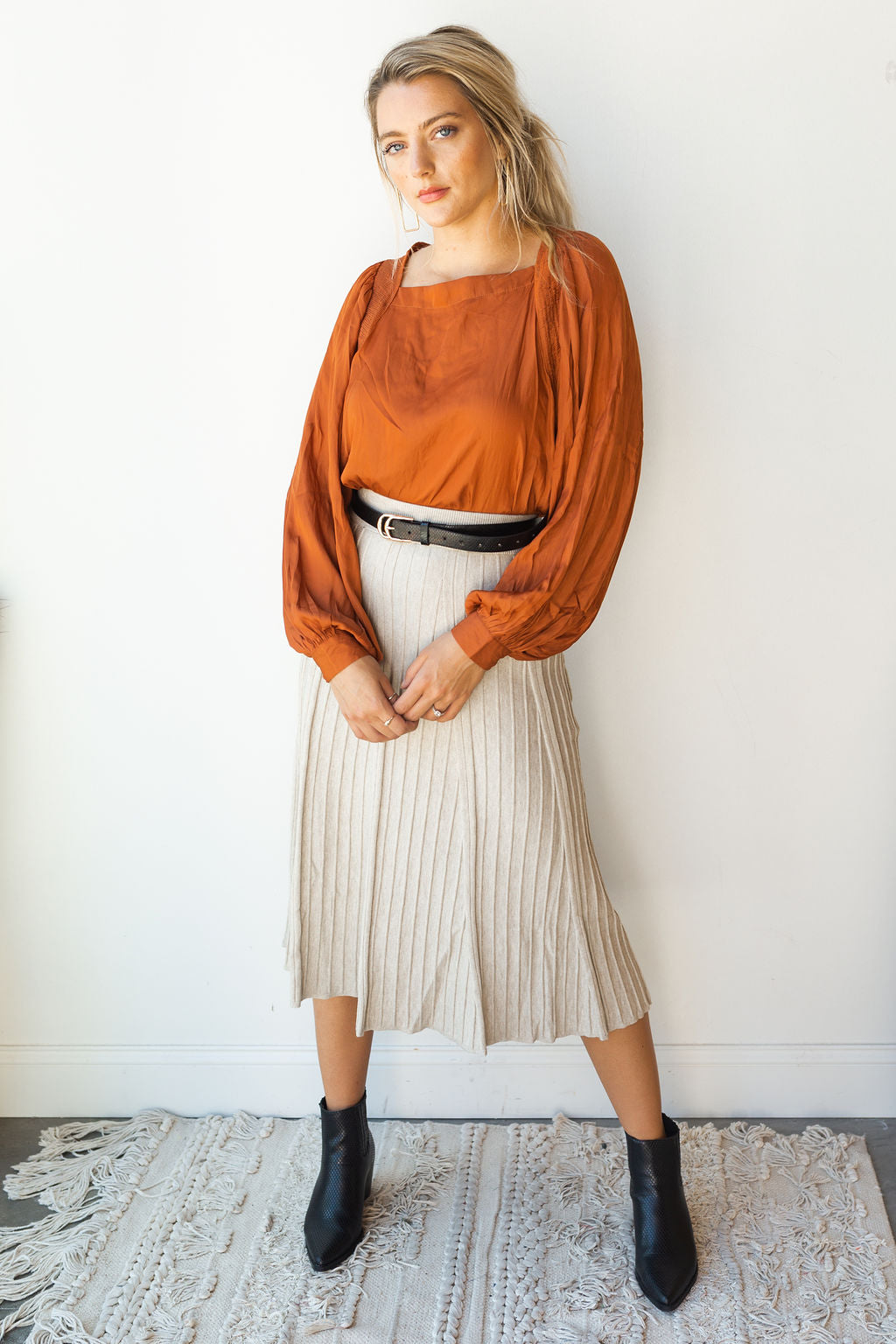 mode, honey bee satin top