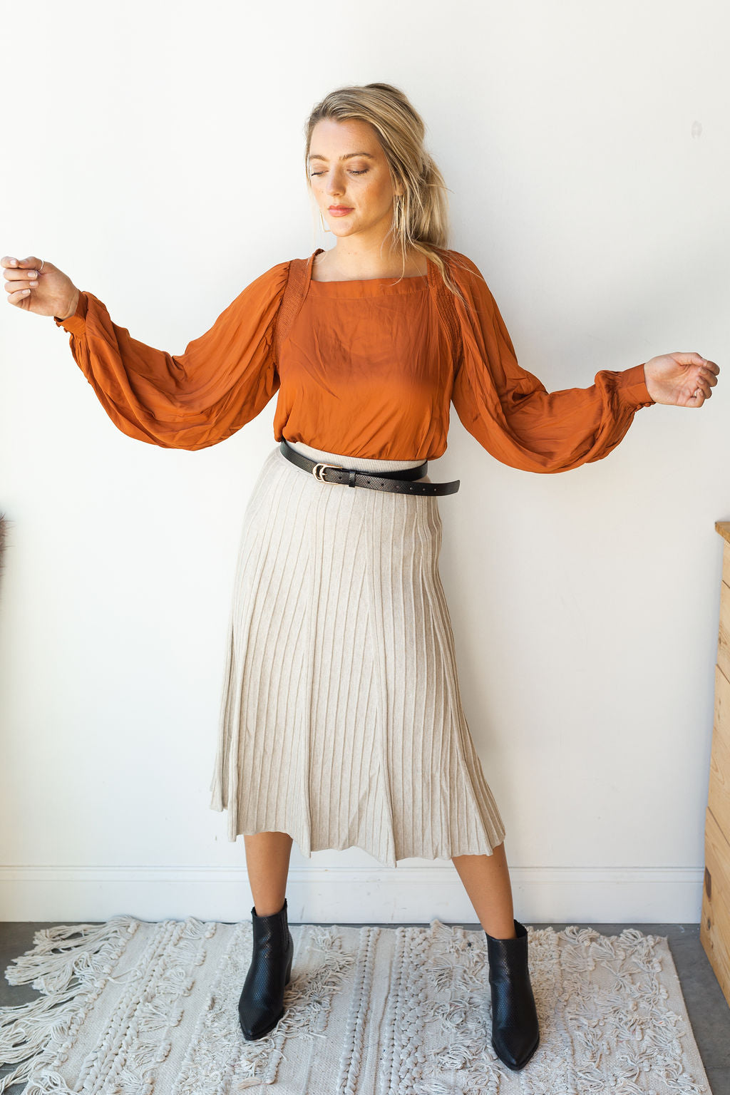 mode, honey bee satin top