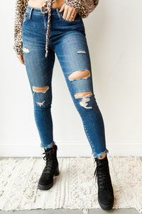 mode, mid rise slashed skinny