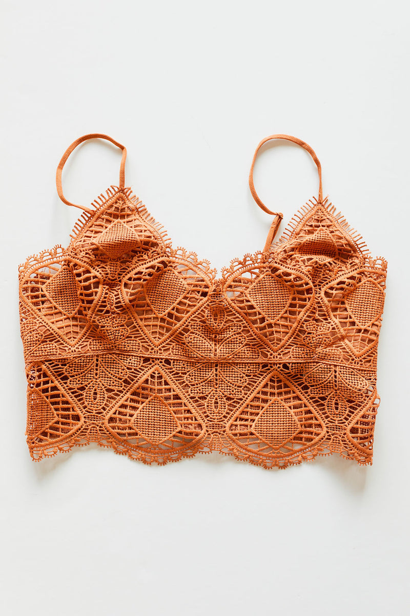 mode, crochet lace bralette
