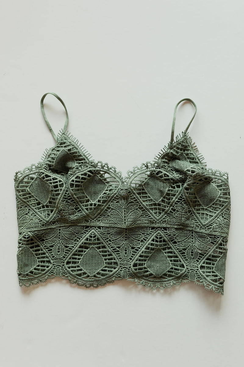 mode, crochet lace bralette