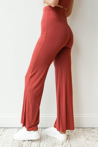 mode, work it out flow pants