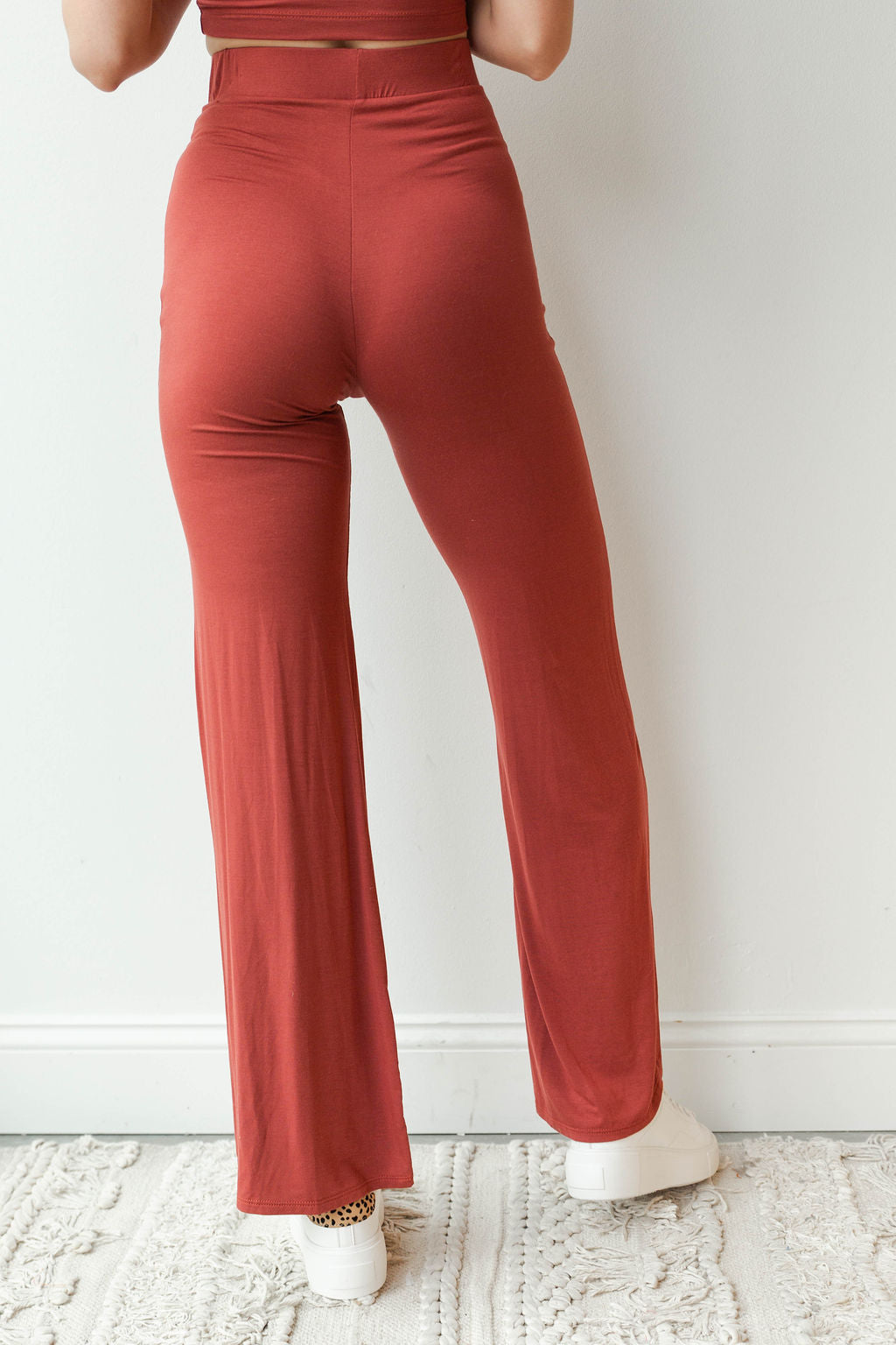 mode, work it out flow pants