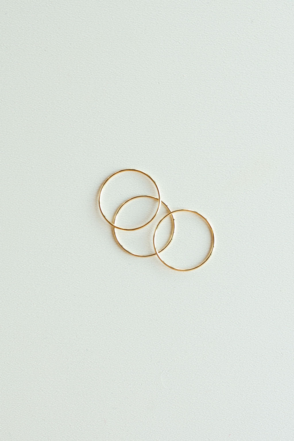 mode, skinny ring trio