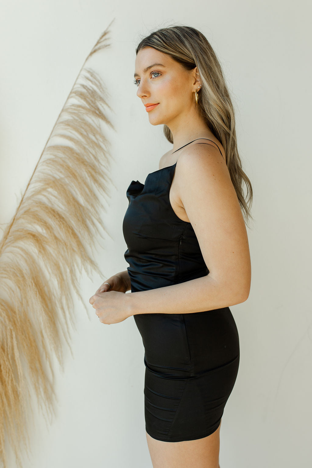 mode, cold shoulder dress