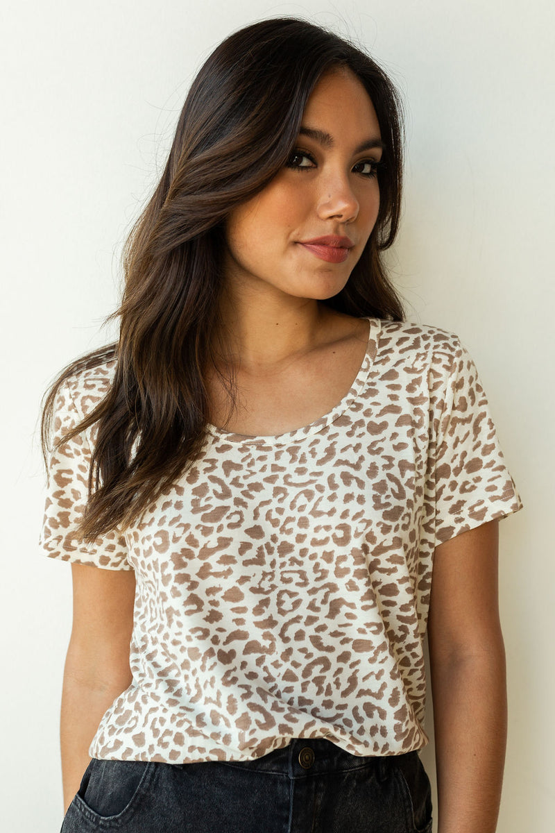 mode, soft knit spotted tee
