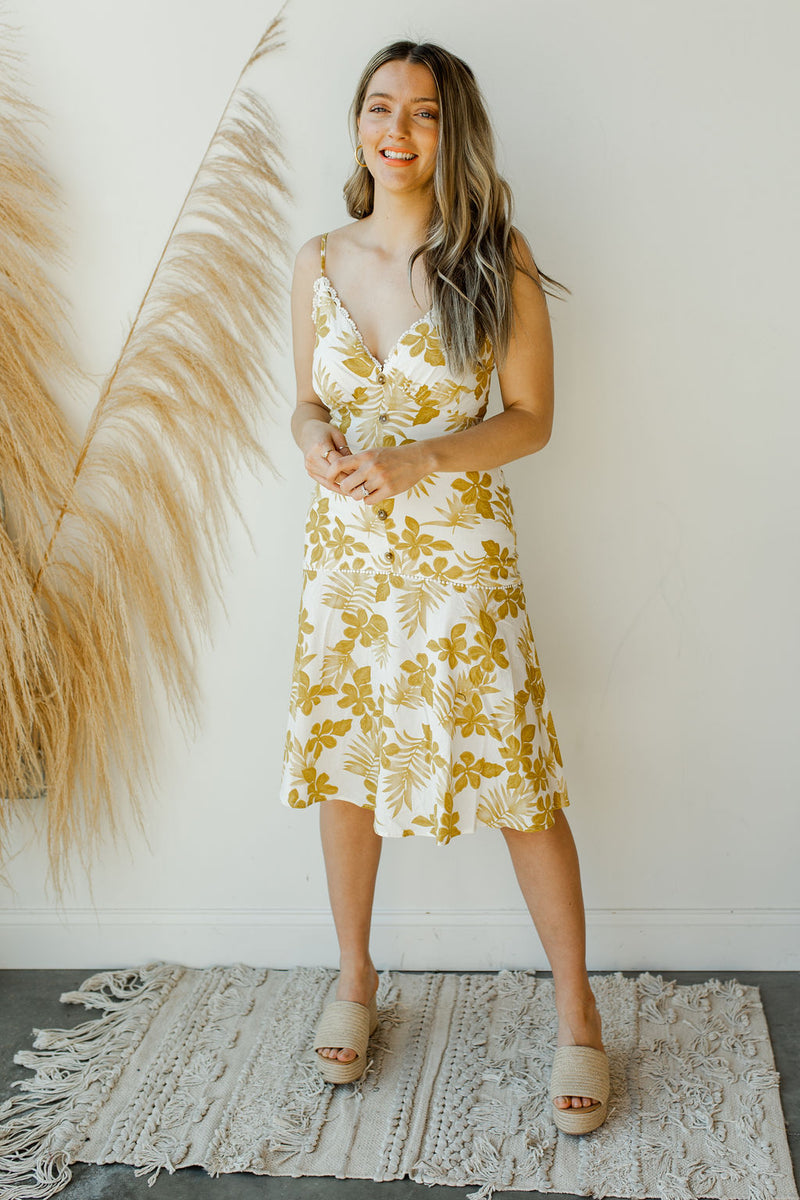 mode, yellow blooms midi dress