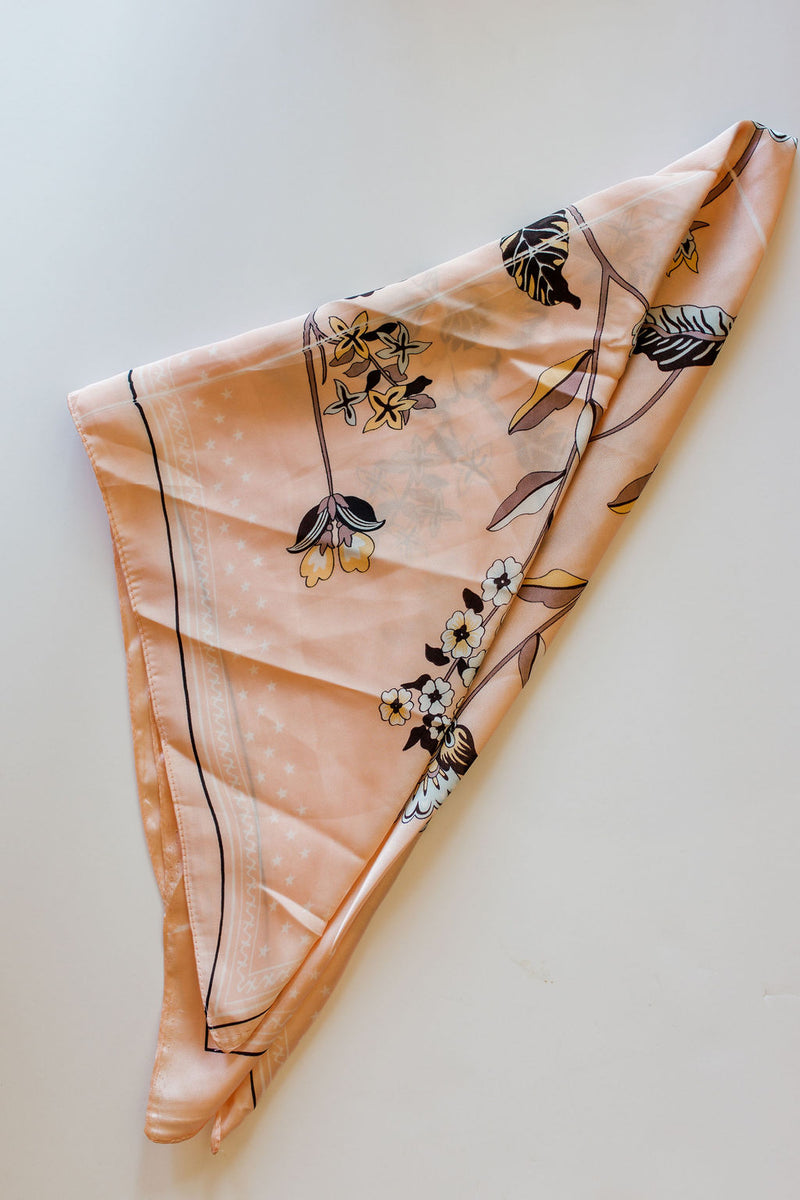 mode, pink florals scarf