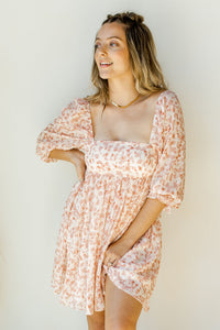 mode, in the floral flow dress