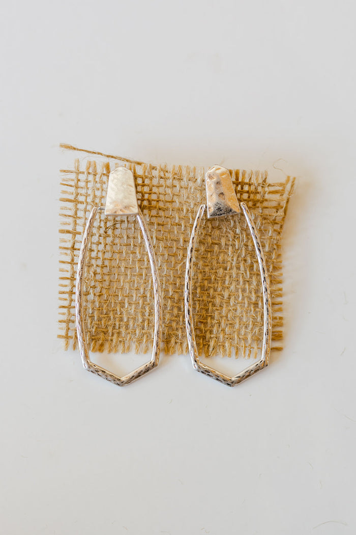 mode, hammered oblong hoop