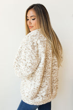 mode, snow leopard jacket