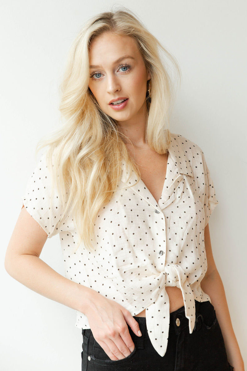 mode, collar tie top
