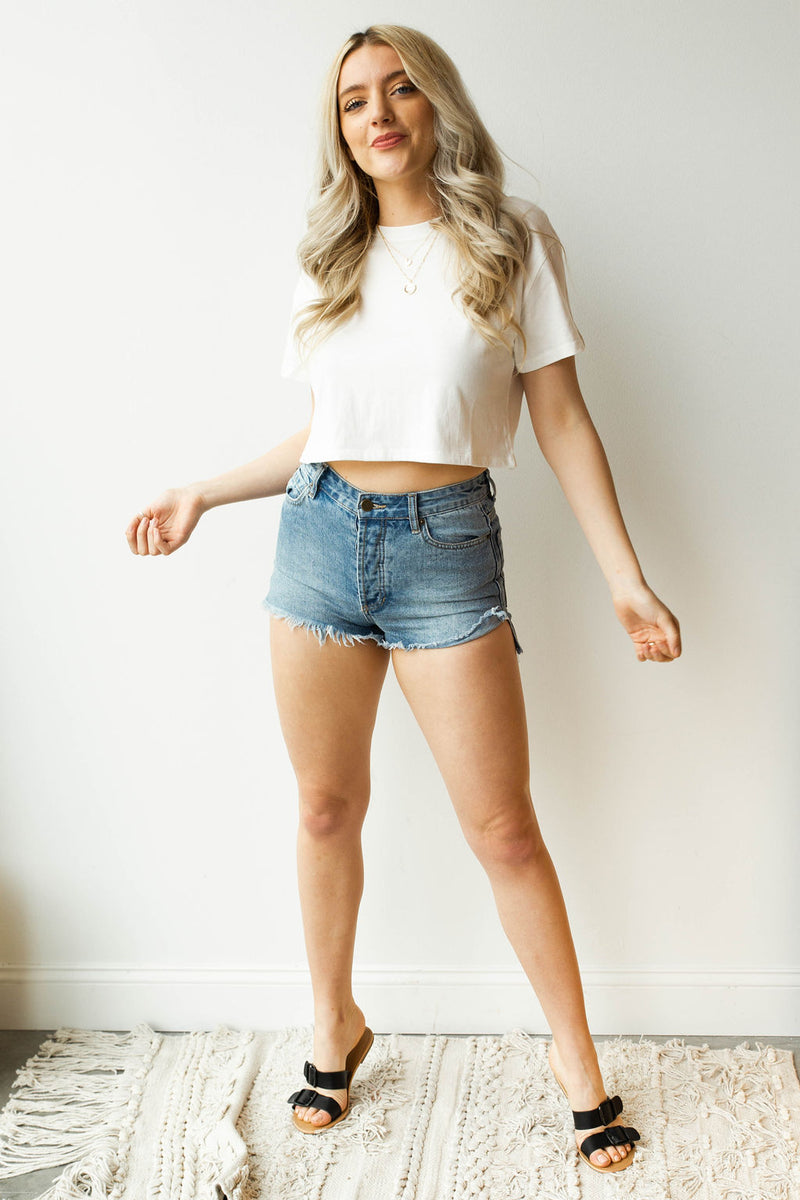 mode, take my hand crop tee