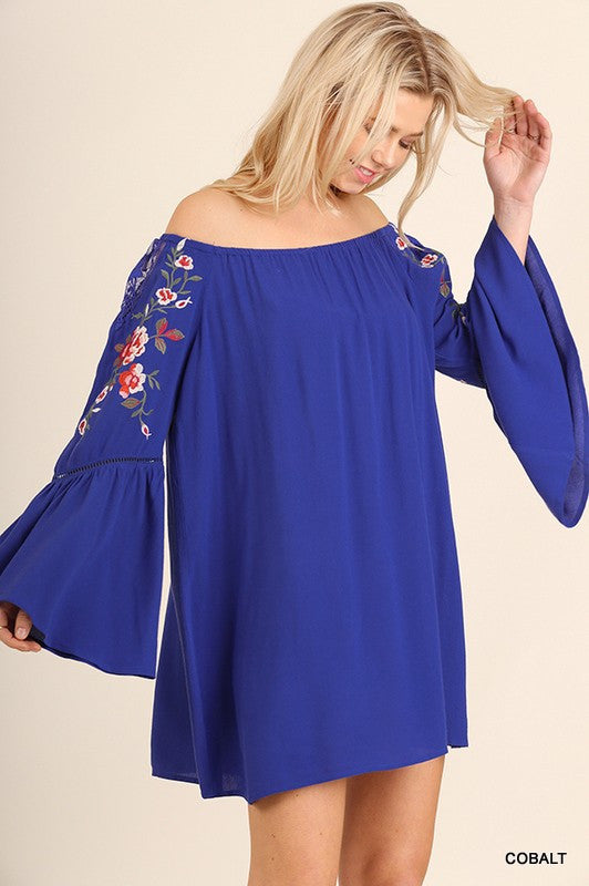 mode, Paradise embroidered dress