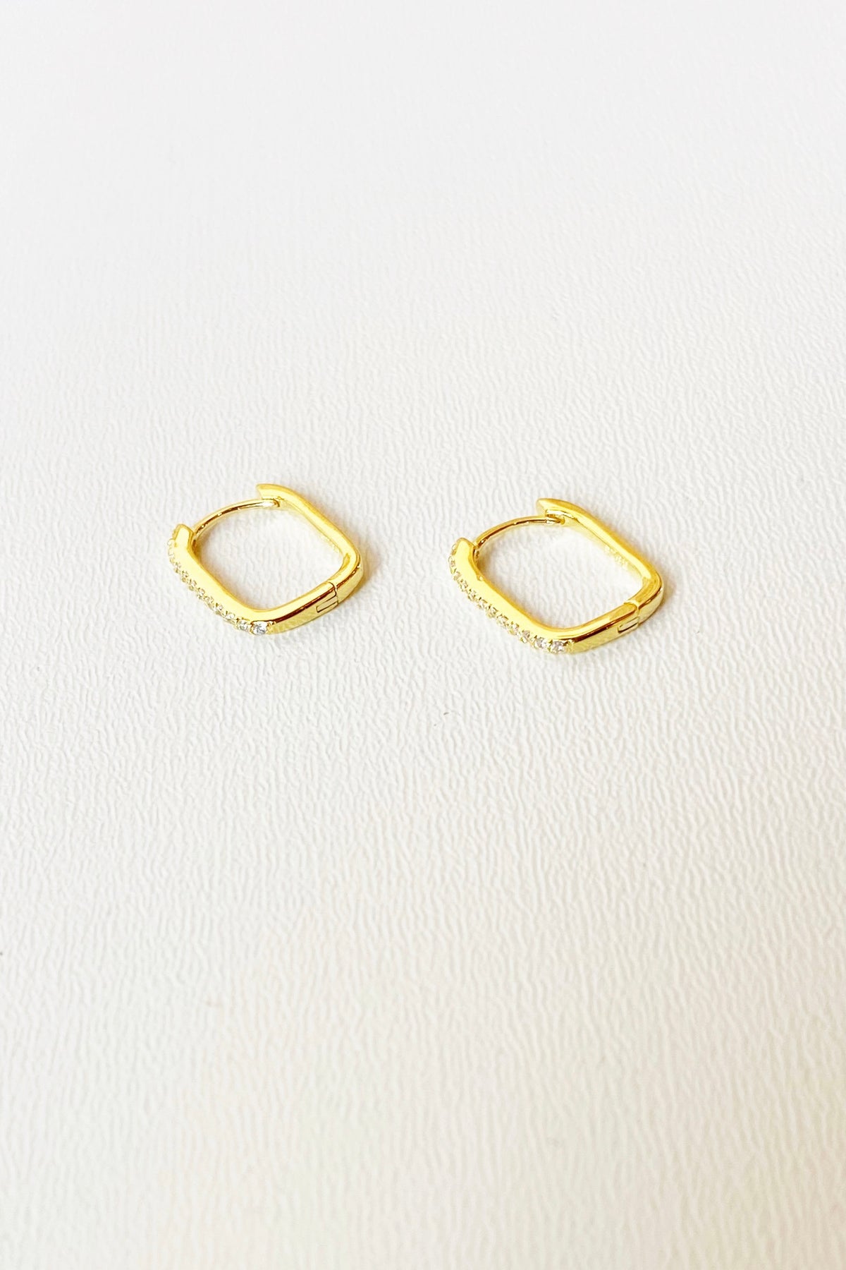 mode, claudia earrings
