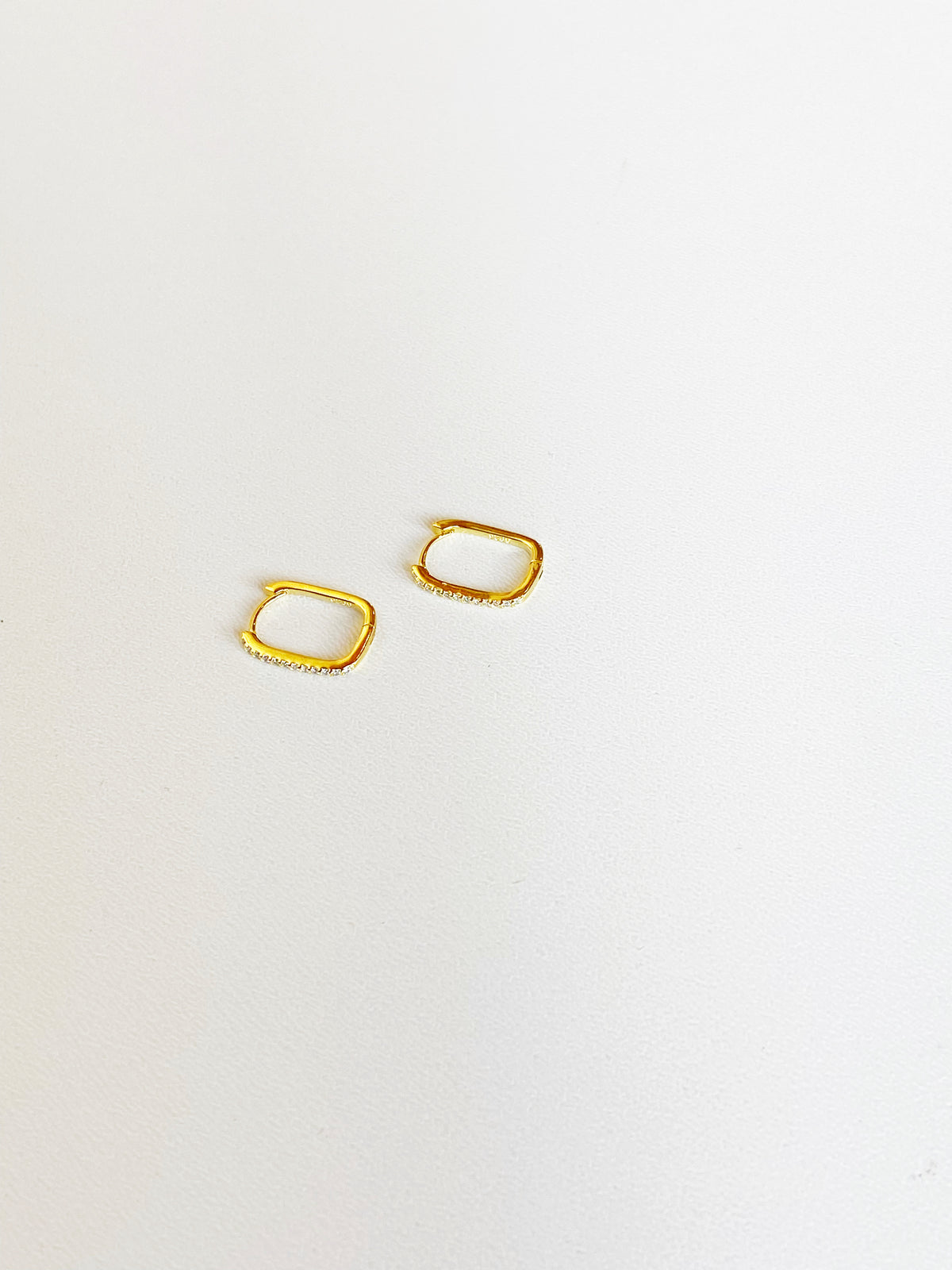 mode, claudia earrings
