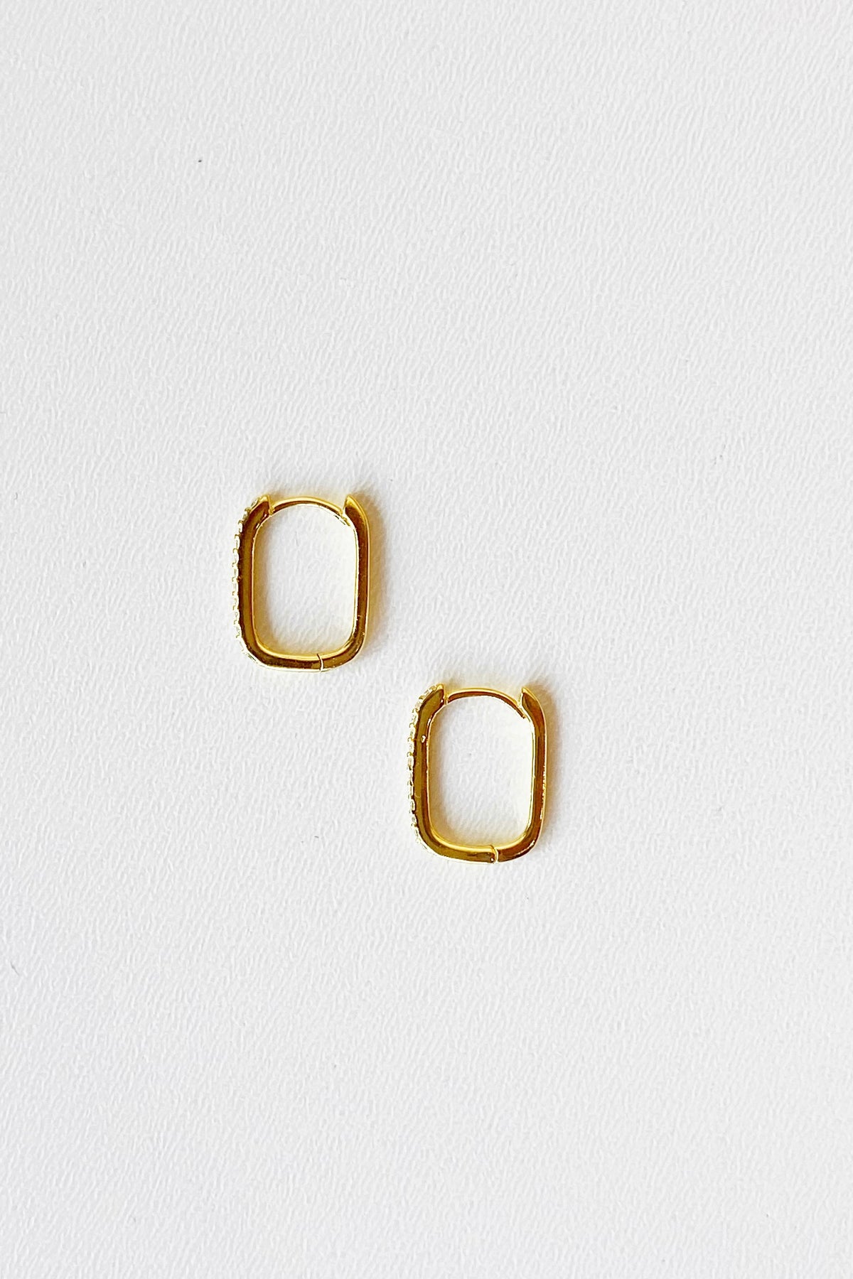 mode, claudia earrings