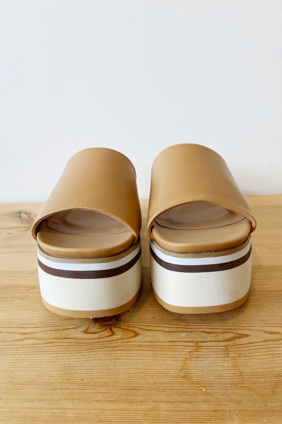 mode, jade flatform sandals