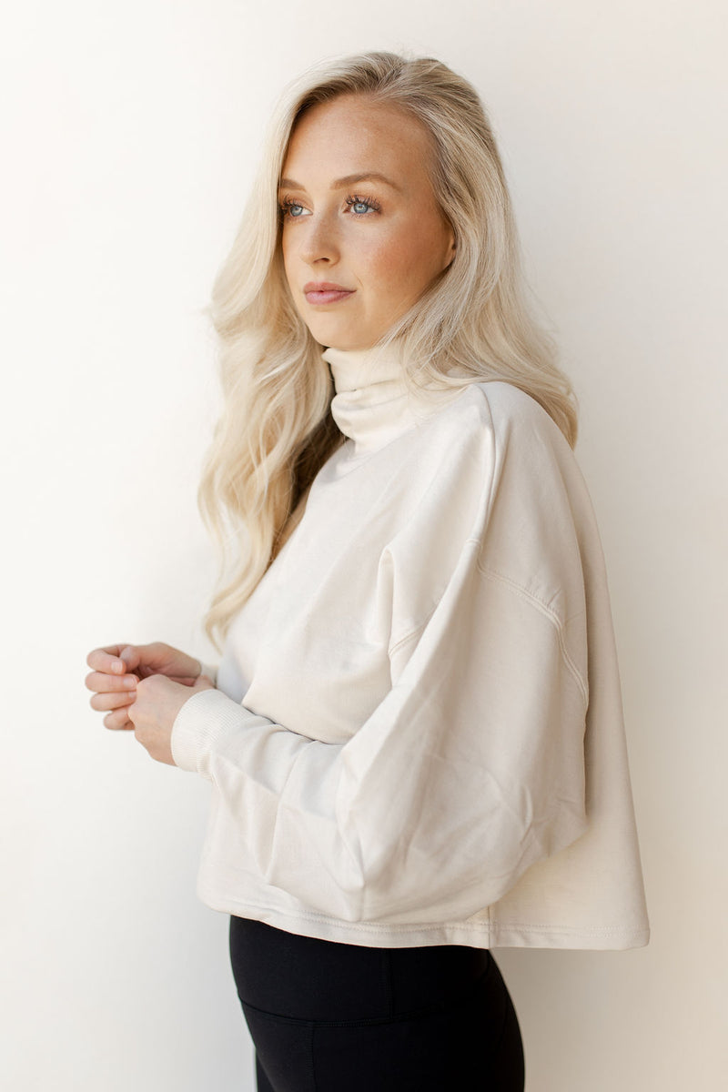 mode, turtle neck crop pullover