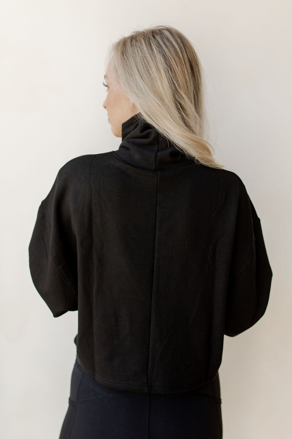mode, turtle neck crop pullover