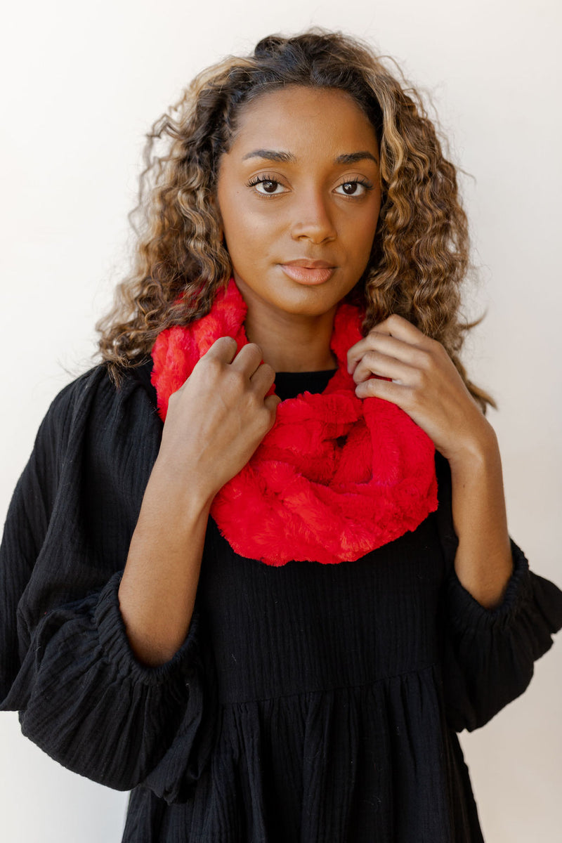 mode, fur infinity scarves