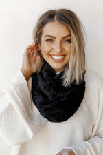 mode, fur infinity scarves
