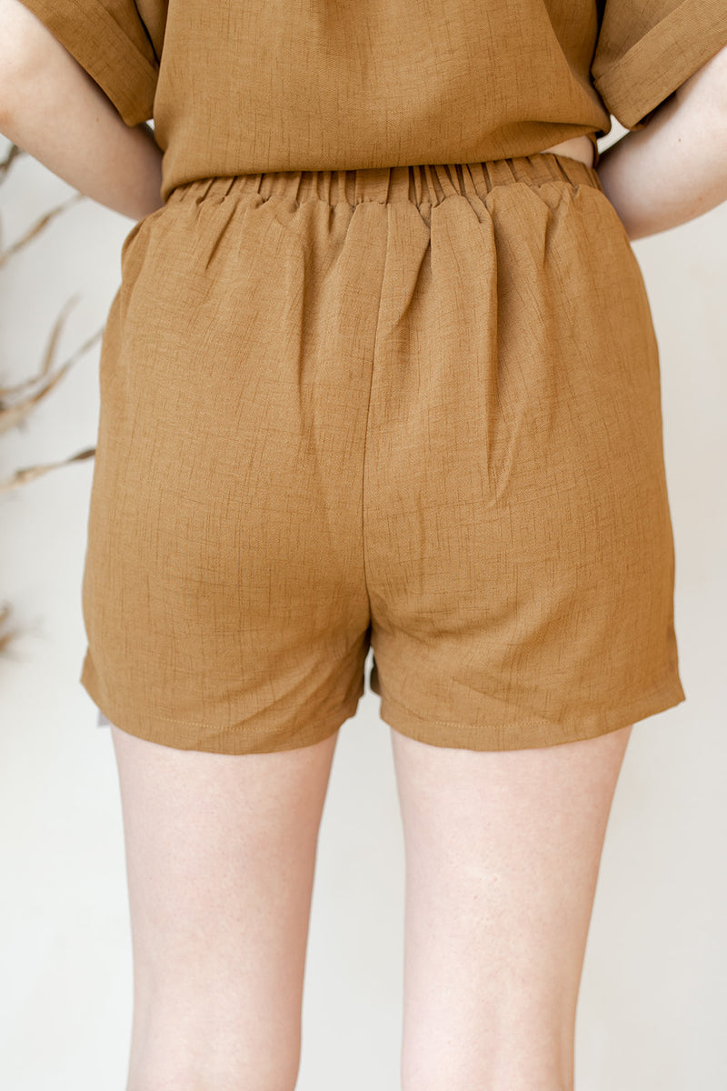 mode, oversized pockets shorts