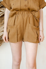 mode, oversized pockets shorts