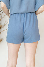 mode, oversized pockets shorts