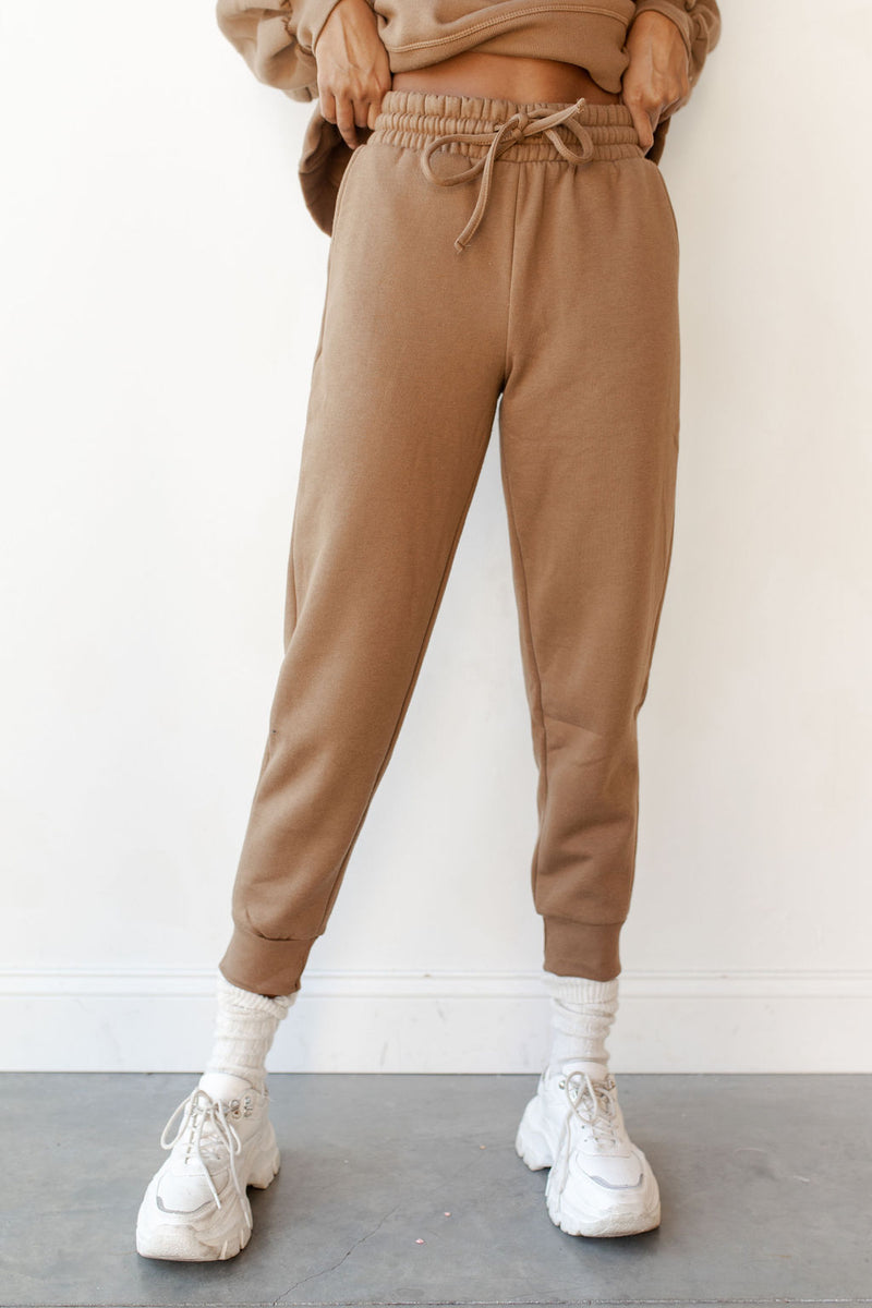 mode, working from home sweat set