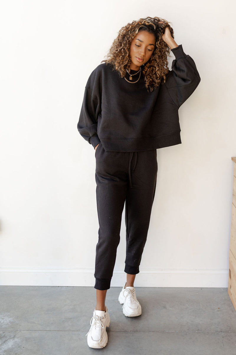 mode, working from home sweat set
