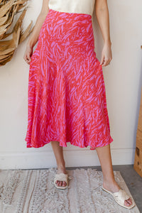 mode, never too midi, skirt