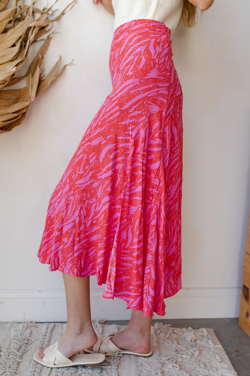 mode, never too midi, skirt