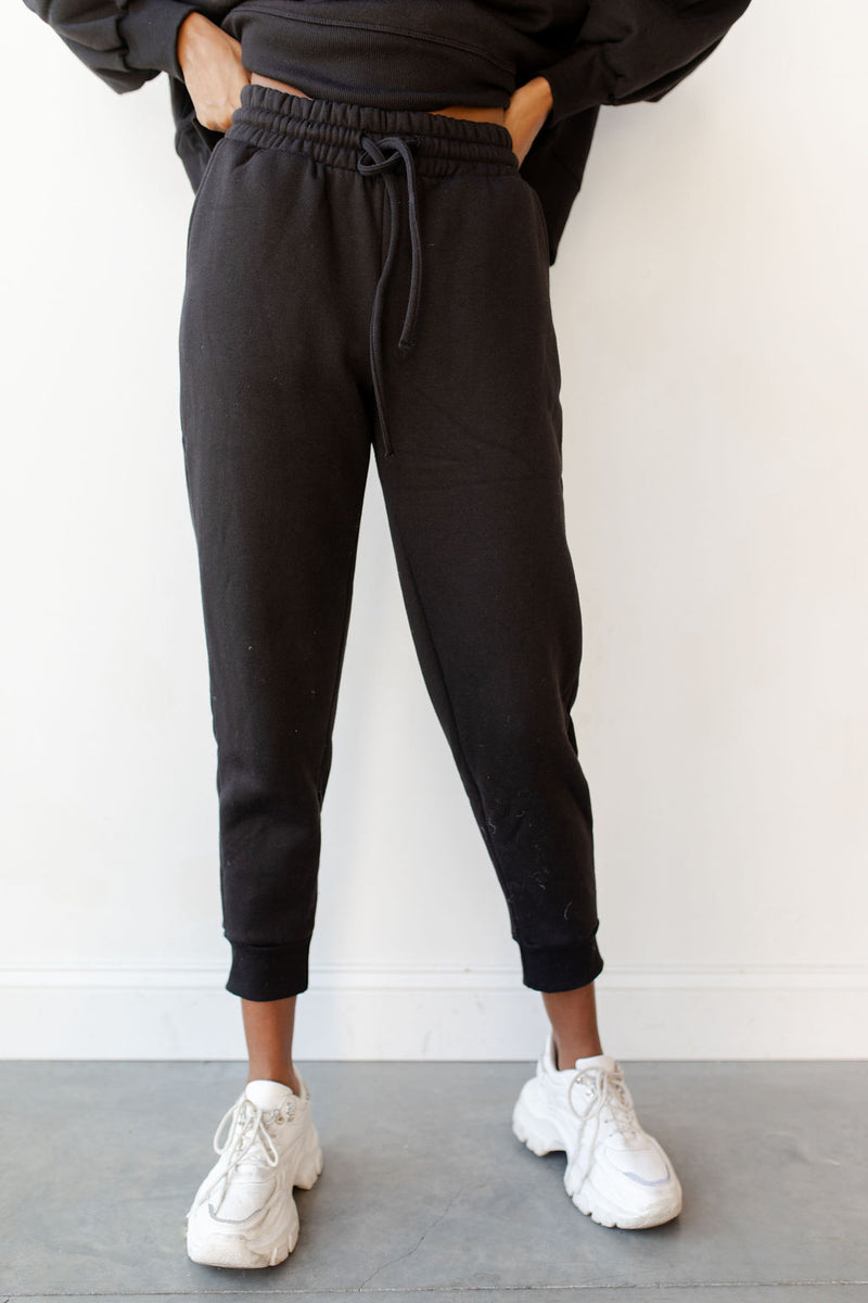mode, working from home sweat set