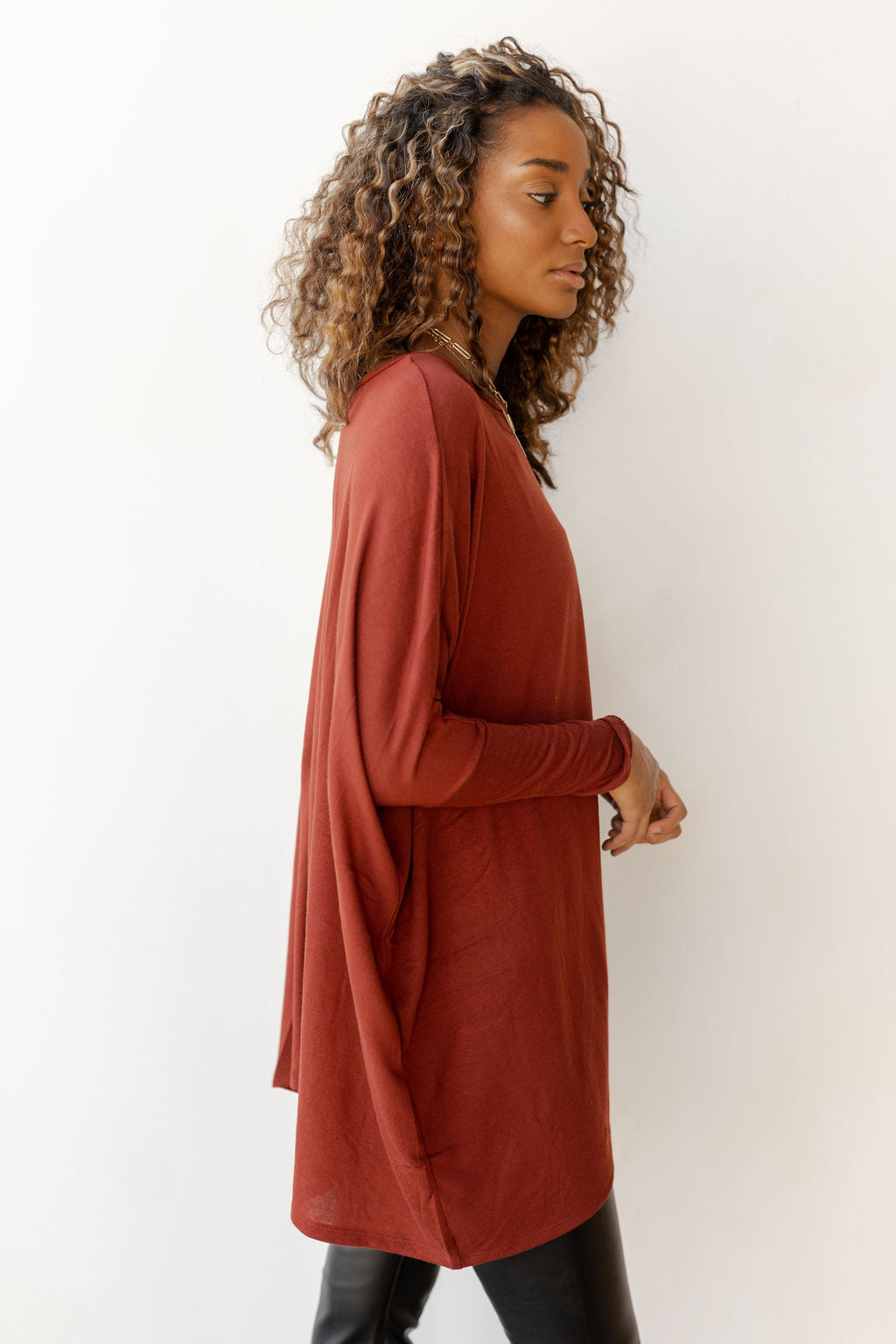 mode, season's long layering top