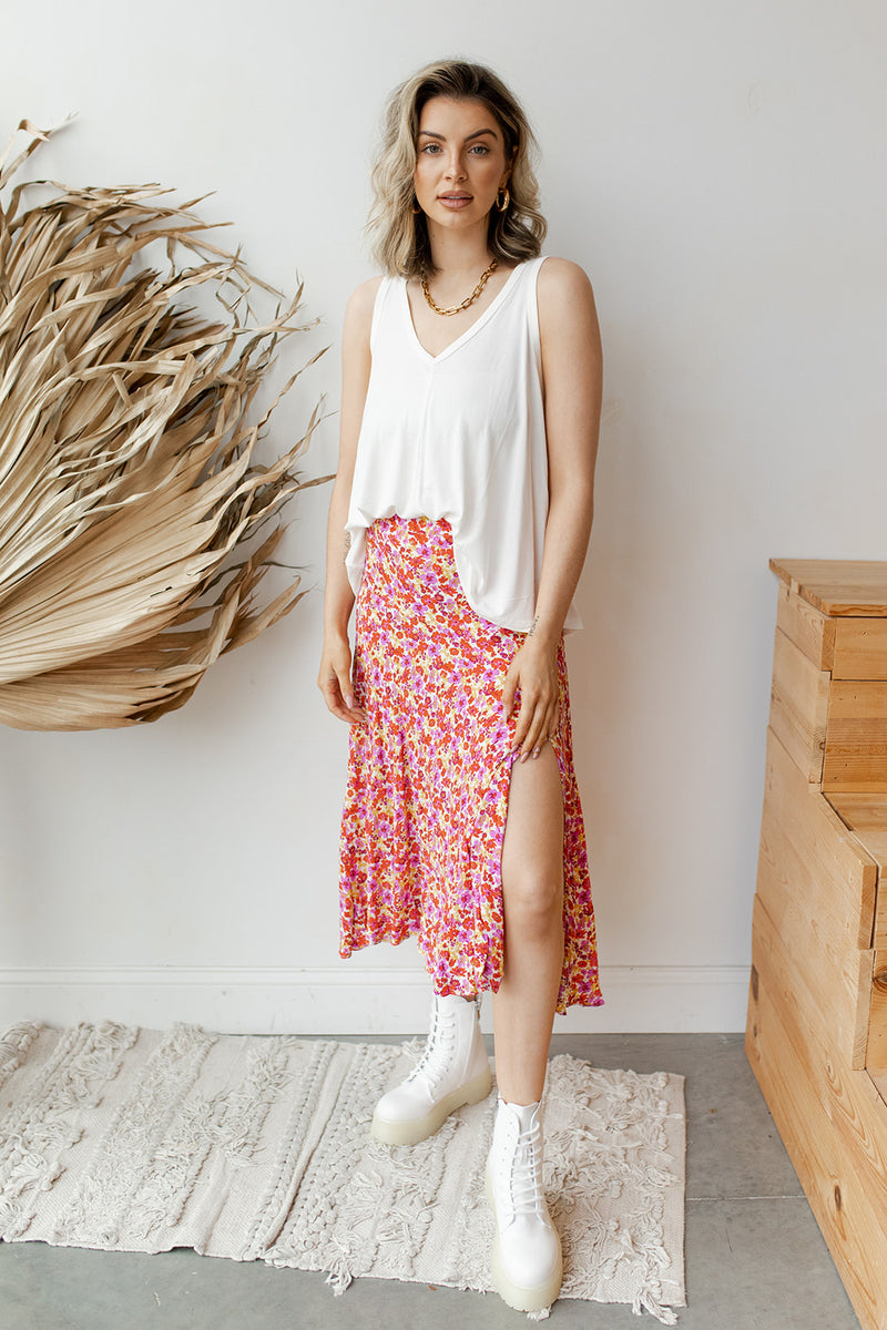 mode, never too midi, skirt