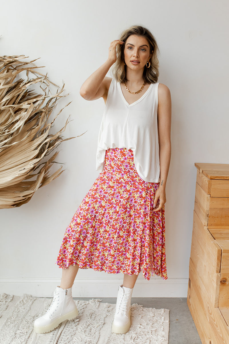 mode, never too midi, skirt