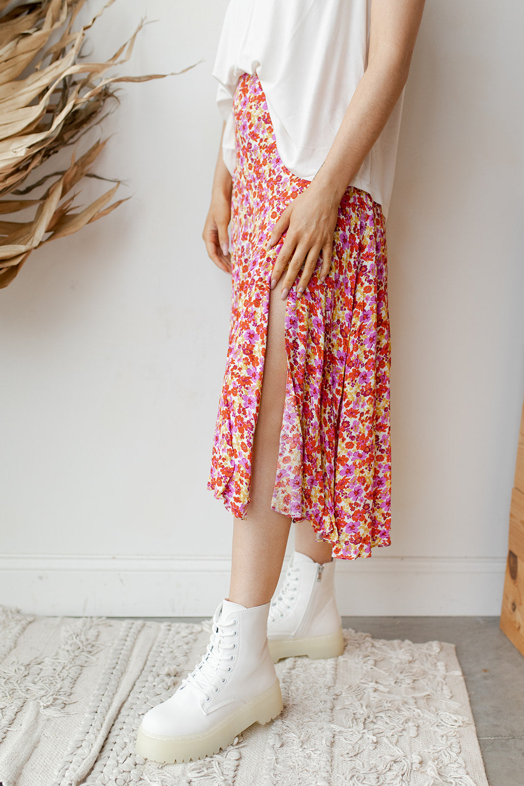 mode, never too midi, skirt