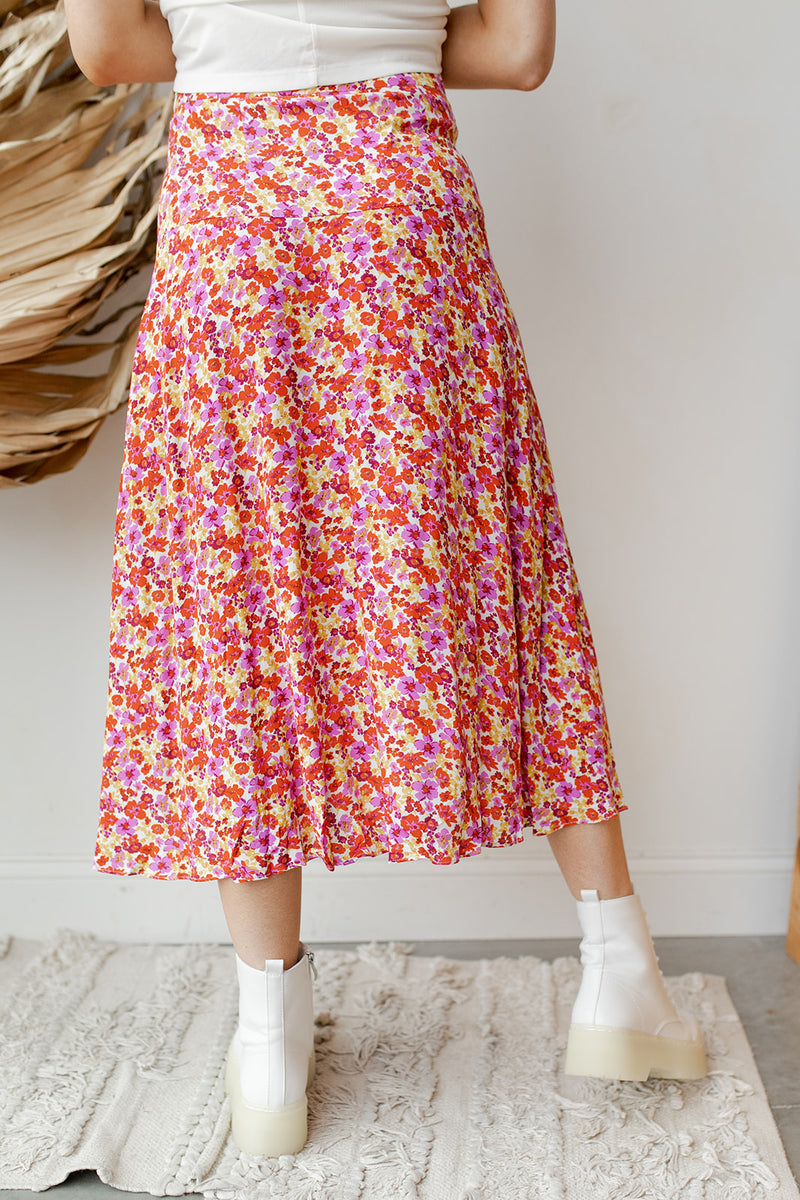 mode, never too midi, skirt