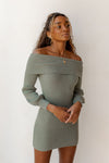 mode, shimmy shoulder sweater dress