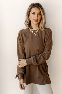 mode, zipped up sweatshirt