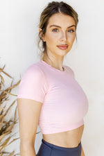 mode, micro-ribbed athleisure tee