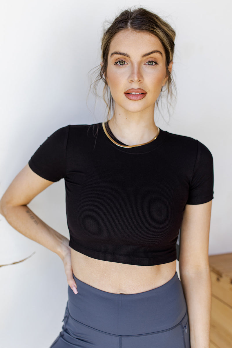 mode, micro-ribbed athleisure tee