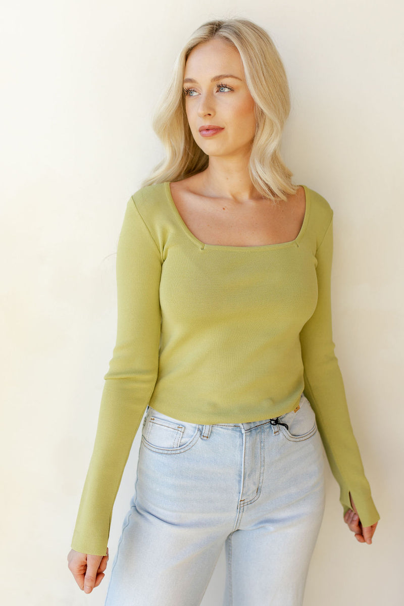 mode, square neck top
